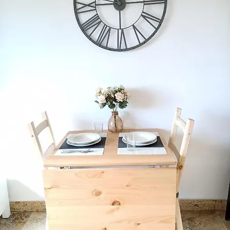 Appartement Lumineux Au Coeur De La Garrigue Saint-Nazaire  Extérieur photo