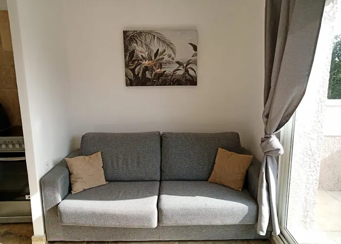 Appartement Lumineux Au Coeur De La Garrigue